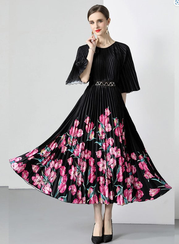New Pleated Long Summer Women Dress O-Neck Lace-up Belt Print Loose Large Size
