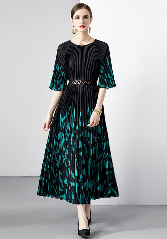 New Pleated Long Summer Women Dress O-Neck Lace-up Belt Print Loose Large Size