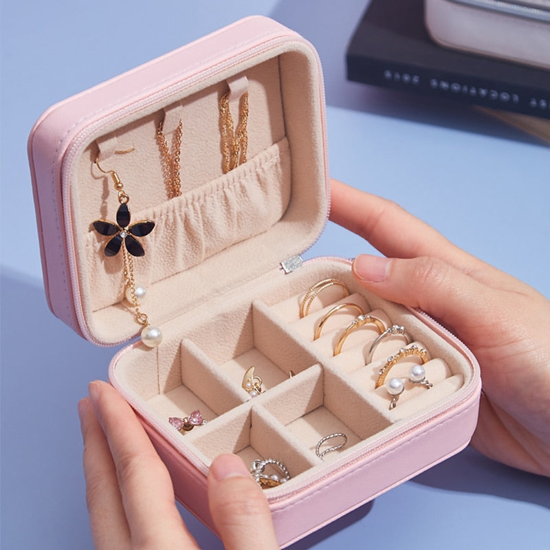 Jewelry Organizer Display Travel Jewelry Case Boxes Portable Locket Necklace Jewelry Box Leather Storage Earring Ring Holder