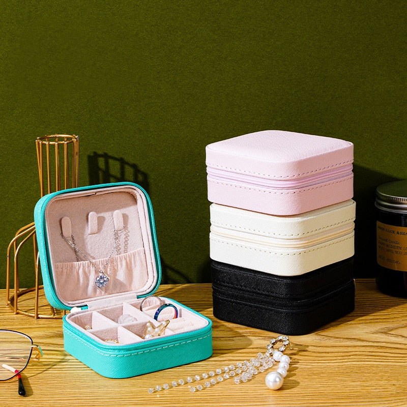 Jewelry Organizer Display Travel Jewelry Case Boxes Portable Locket Necklace Jewelry Box Leather Storage Earring Ring Holder